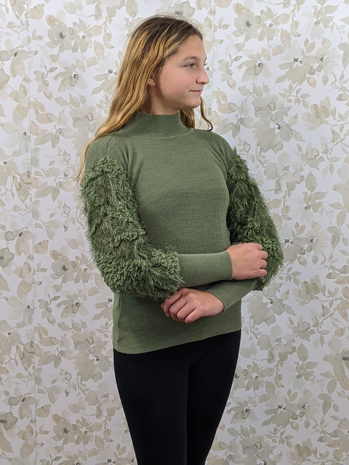 Fuzzy Sleeves - Green