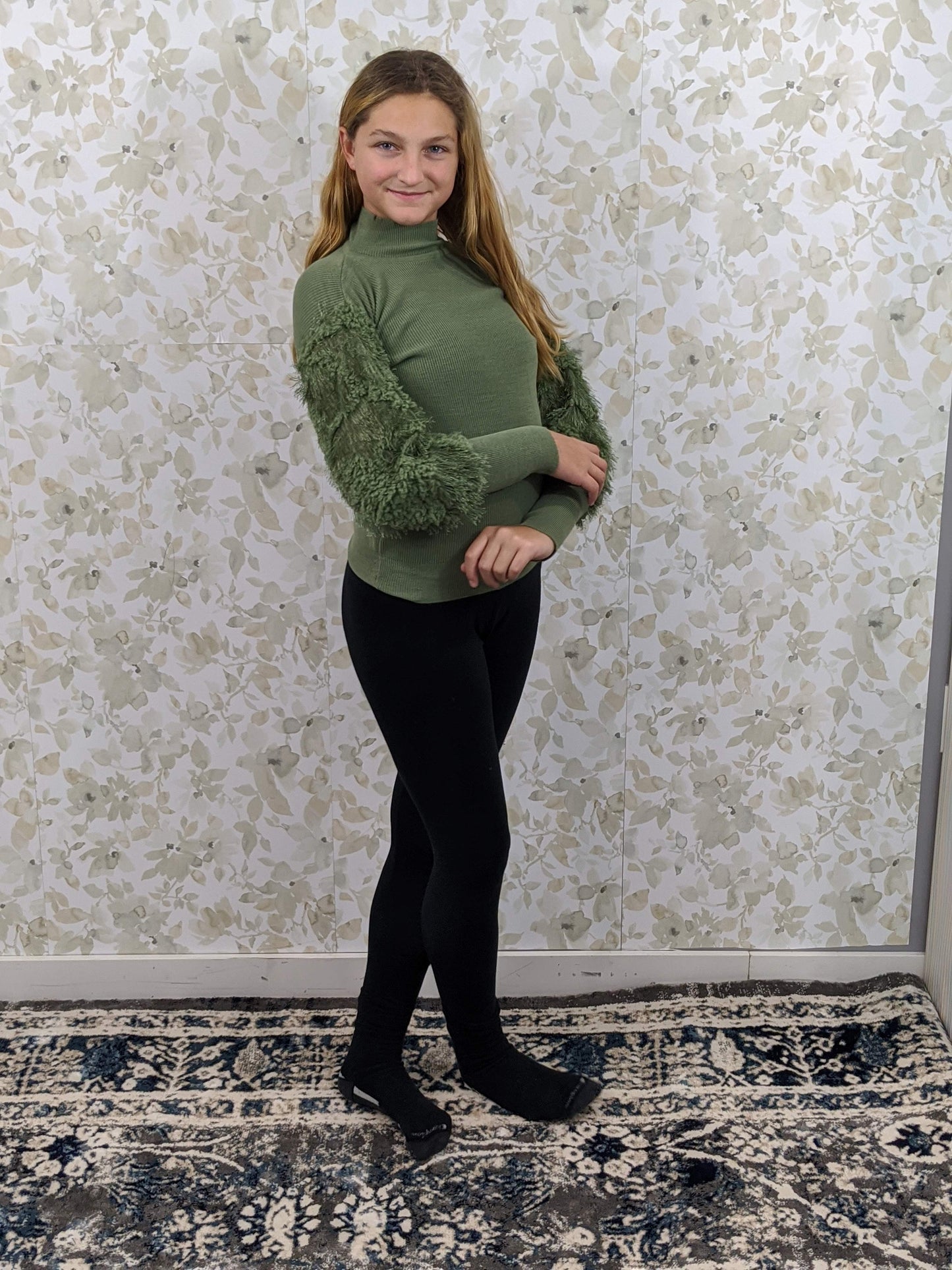 Fuzzy Sleeves - Green